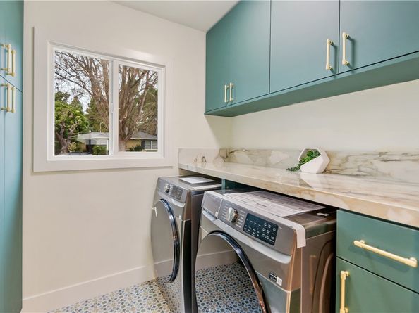1040 Vernon Avenue, Venice CA 90291