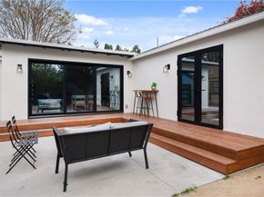 1040 Vernon Avenue, Venice CA 90291