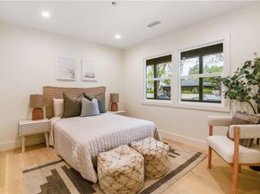 1040 Vernon Avenue, Venice CA 90291