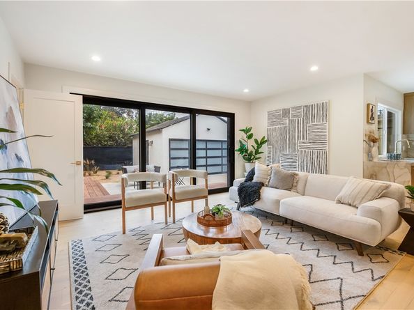 1040 Vernon Avenue, Venice CA 90291