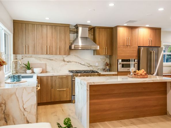 1040 Vernon Avenue, Venice CA 90291