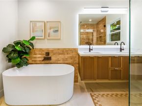 1040 Vernon Avenue, Venice CA 90291
