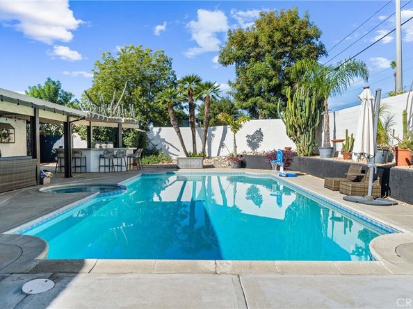 207 E Blue Mountain, Claremont CA 91711