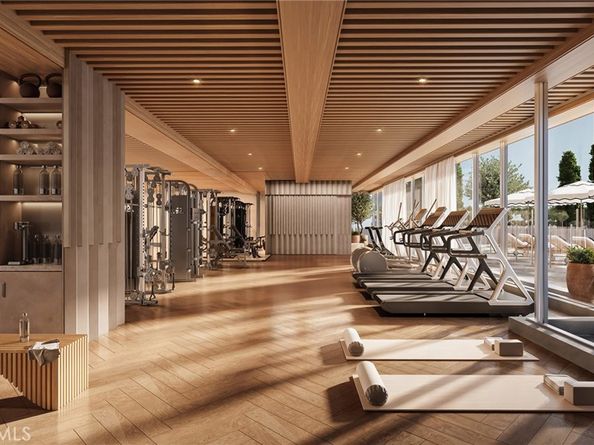 9 MacArthur Place 2002, Santa Ana CA 92707