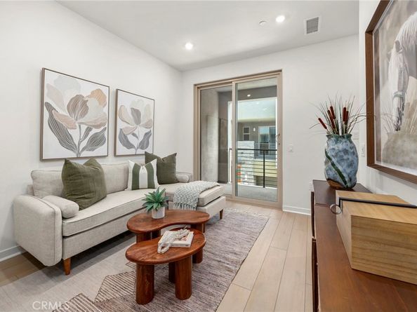 1664 Via De La Luna, Placentia CA 92870