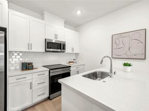 1664 Via De La Luna, Placentia CA 92870