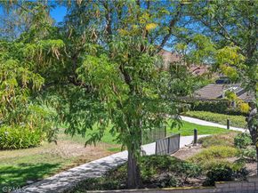 30 Entrada W, Irvine CA 92620