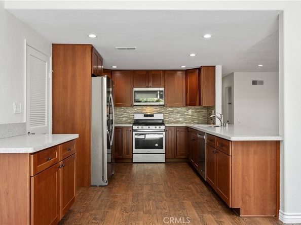 30 Entrada W, Irvine CA 92620