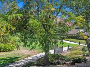 30 Entrada W, Irvine CA 92620