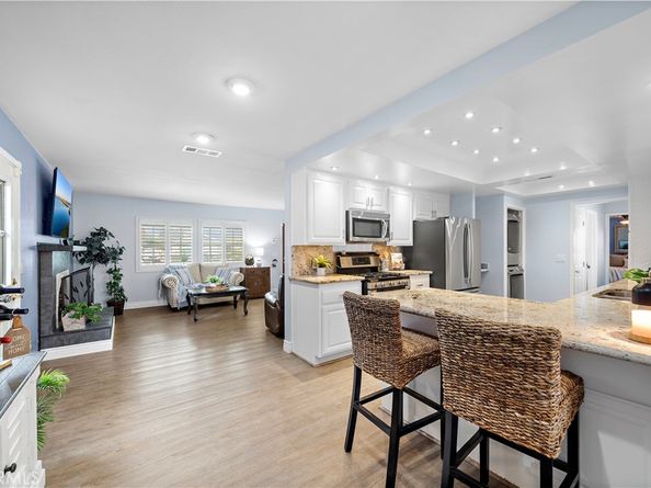 17612 Wrightwood Lane, Huntington Beach CA 92649