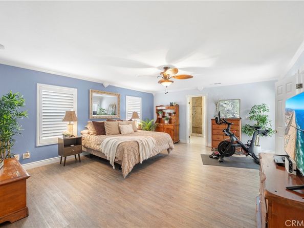 17612 Wrightwood Lane, Huntington Beach CA 92649