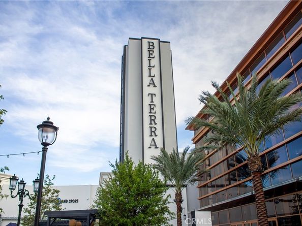 17612 Wrightwood Lane, Huntington Beach CA 92649