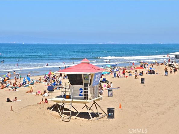 17612 Wrightwood Lane, Huntington Beach CA 92649