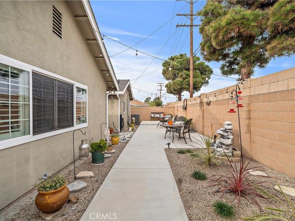 17612 Wrightwood Lane, Huntington Beach CA 92649