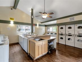 174 Streamwood, Irvine CA 92620