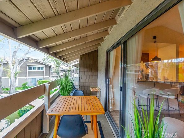 174 Streamwood, Irvine CA 92620