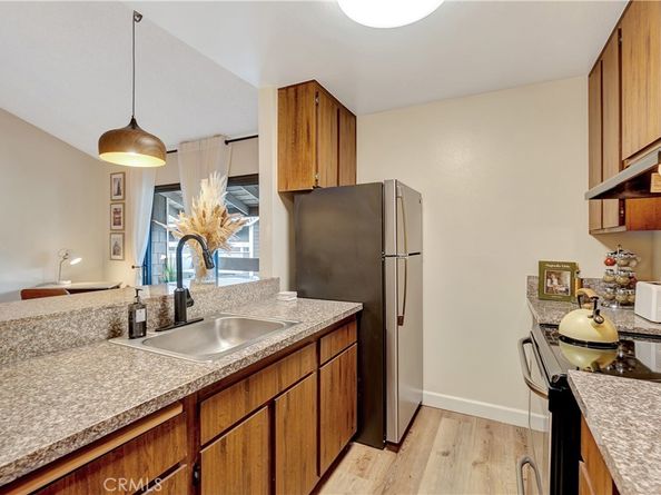 174 Streamwood, Irvine CA 92620