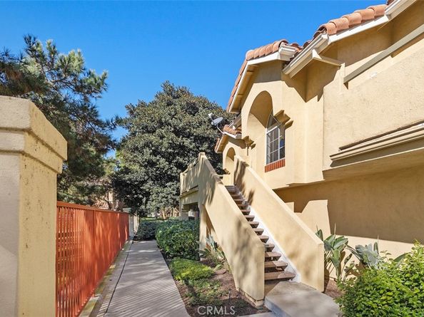 89 Alberti Aisle, Irvine CA 92614
