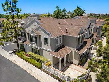 15 Strawflower Street