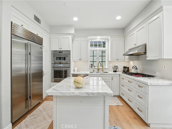 2616 BUNGALOW Place, Corona Del Mar CA 92625