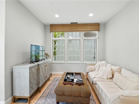 2616 BUNGALOW Place, Corona Del Mar CA 92625