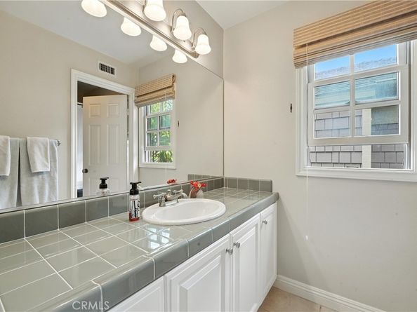 2616 BUNGALOW Place, Corona Del Mar CA 92625