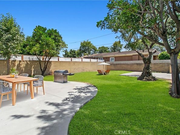 1001 E Saint Andrew Place, Santa Ana CA 92707