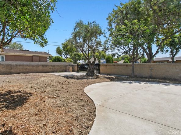 1001 E Saint Andrew Place, Santa Ana CA 92707