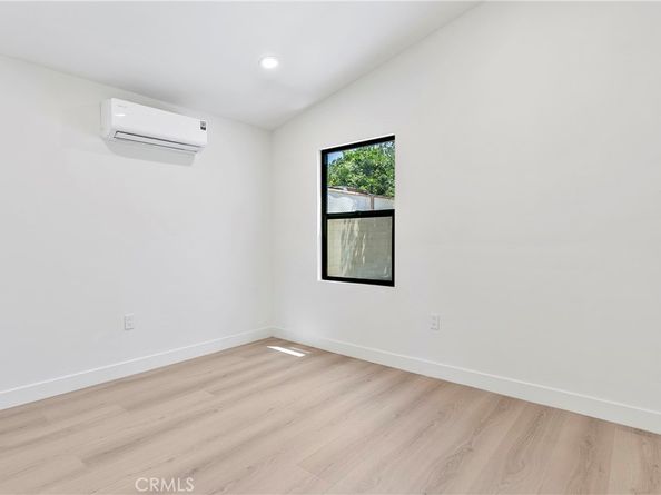 1001 E Saint Andrew Place, Santa Ana CA 92707