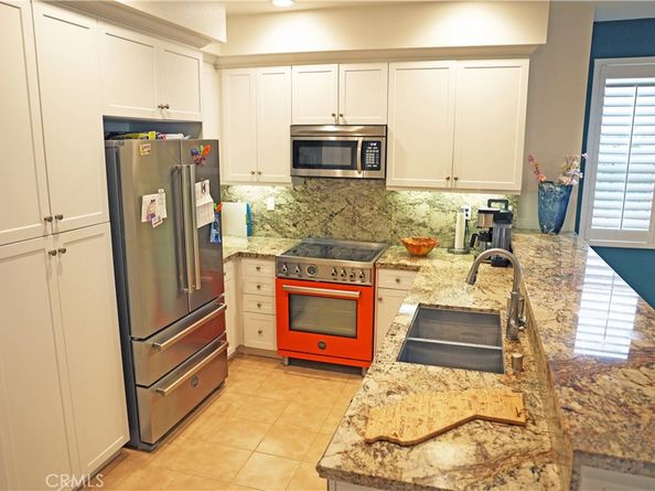 1104 Hibiscus Way, Oceanside CA 92054