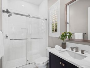 113 Pixel, Irvine CA 92618