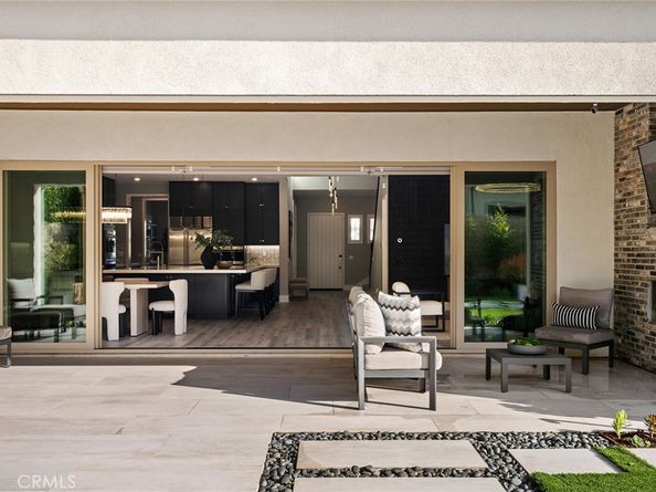 113 Pixel, Irvine CA 92618