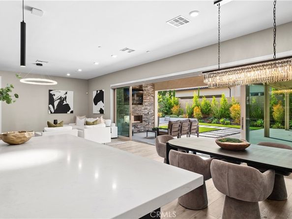 113 Pixel, Irvine CA 92618