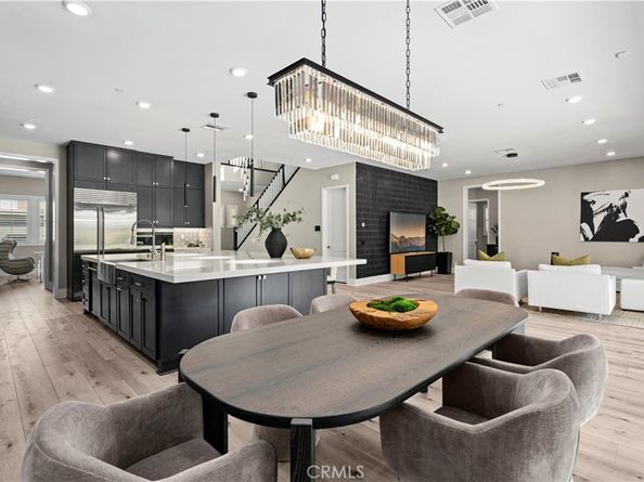 113 Pixel, Irvine CA 92618