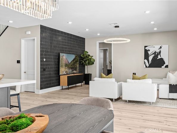 113 Pixel, Irvine CA 92618