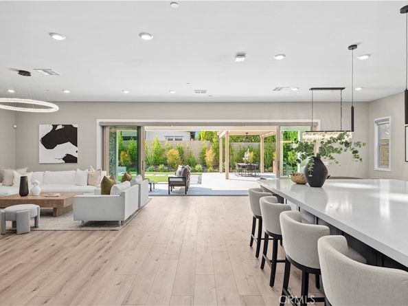 113 Pixel, Irvine CA 92618