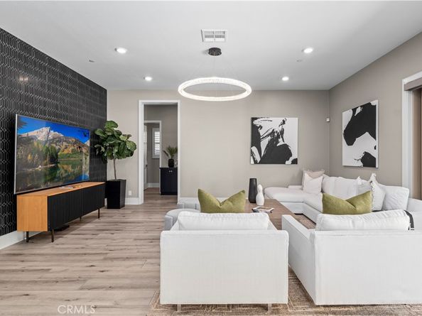 113 Pixel, Irvine CA 92618