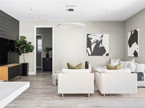 113 Pixel, Irvine CA 92618