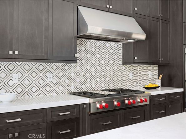 113 Pixel, Irvine CA 92618