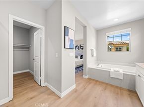 22 Lomada Street, Rancho Mission Viejo CA 92694