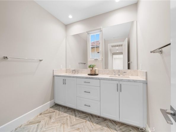 103 Sky, Irvine CA 92602