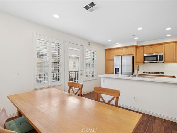 9 Bonsall 61, Irvine CA 92602