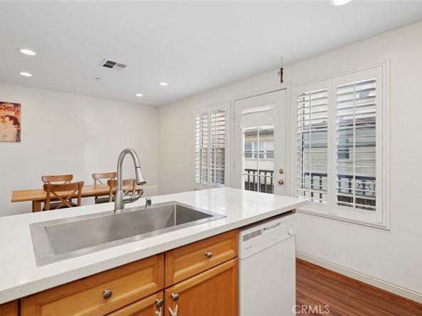 9 Bonsall 61, Irvine CA 92602