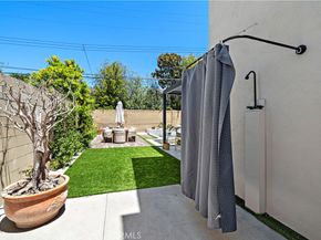6431 Reubens Drive, Huntington Beach CA 92647