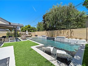 6431 Reubens Drive, Huntington Beach CA 92647
