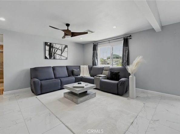 223 W Simmons Avenue, Anaheim CA 92802