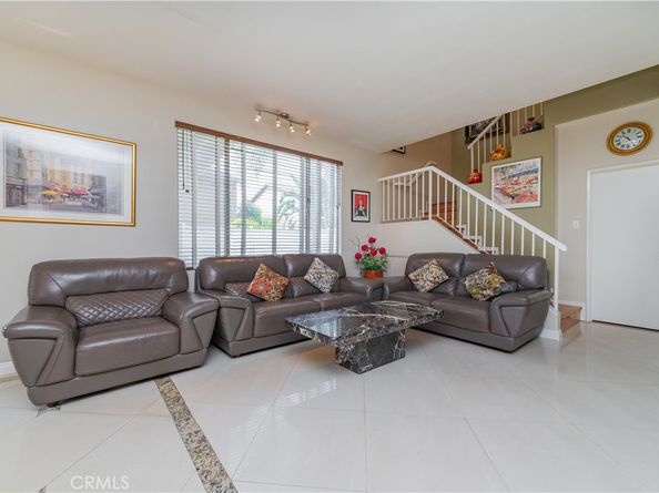 932 Momax Street, Azusa CA 91702