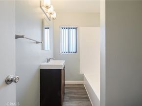 1056 E 6th Street, Long Beach CA 90802