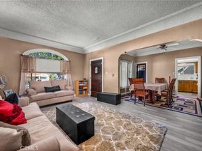 2000 W 80th, Los Angeles CA 90047