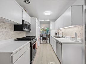 6315 Green Valley 100, Culver City CA 90230